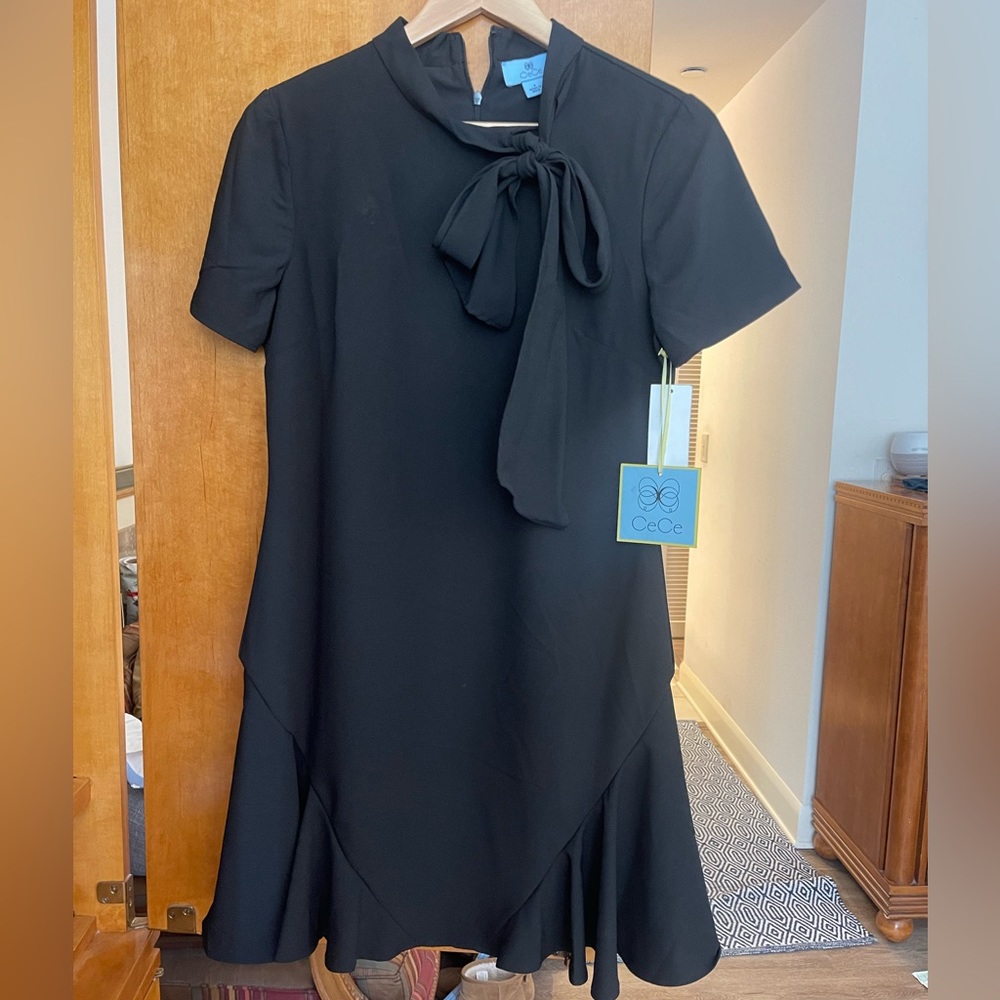 Classy CeCe dress size 4 brand new with tags